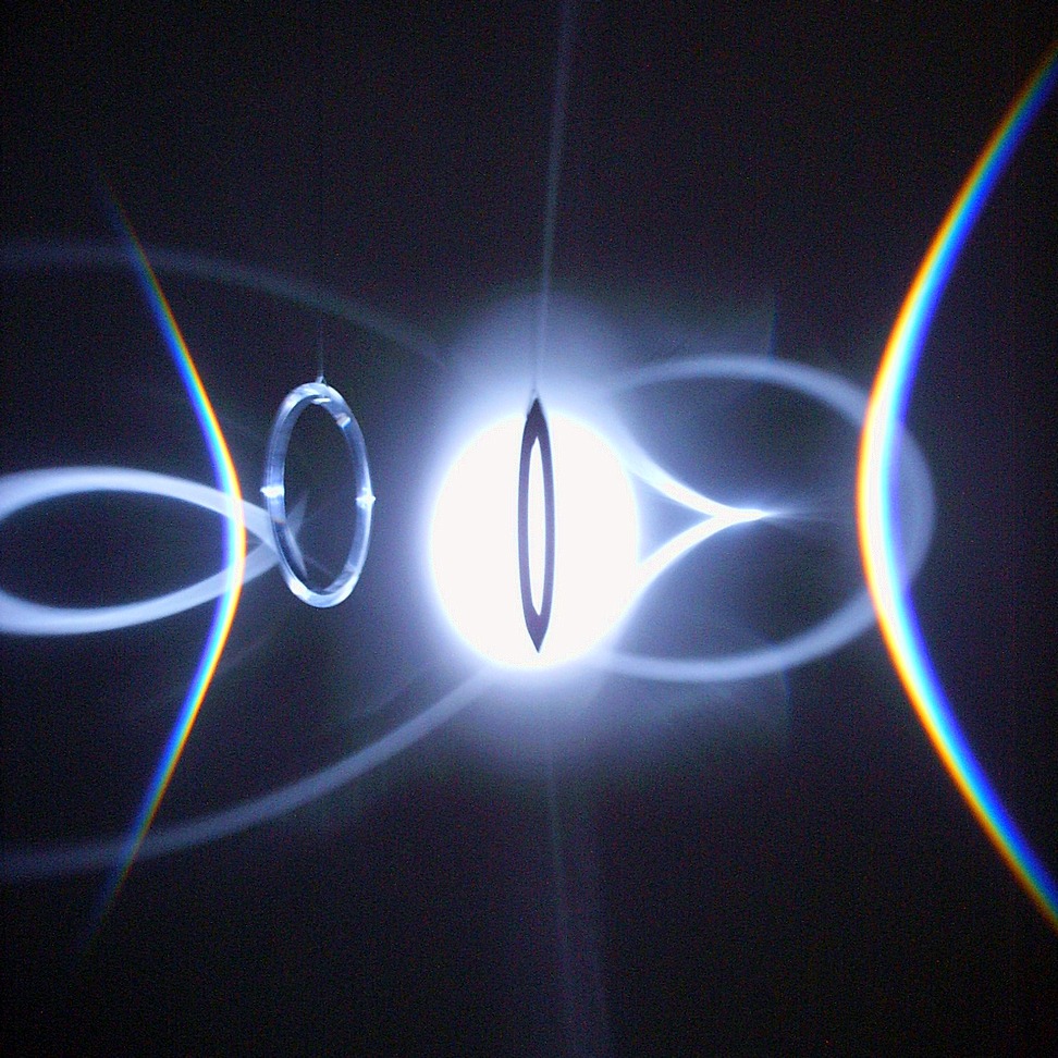 Round rainbow (Olafur Eliasson, 2005)